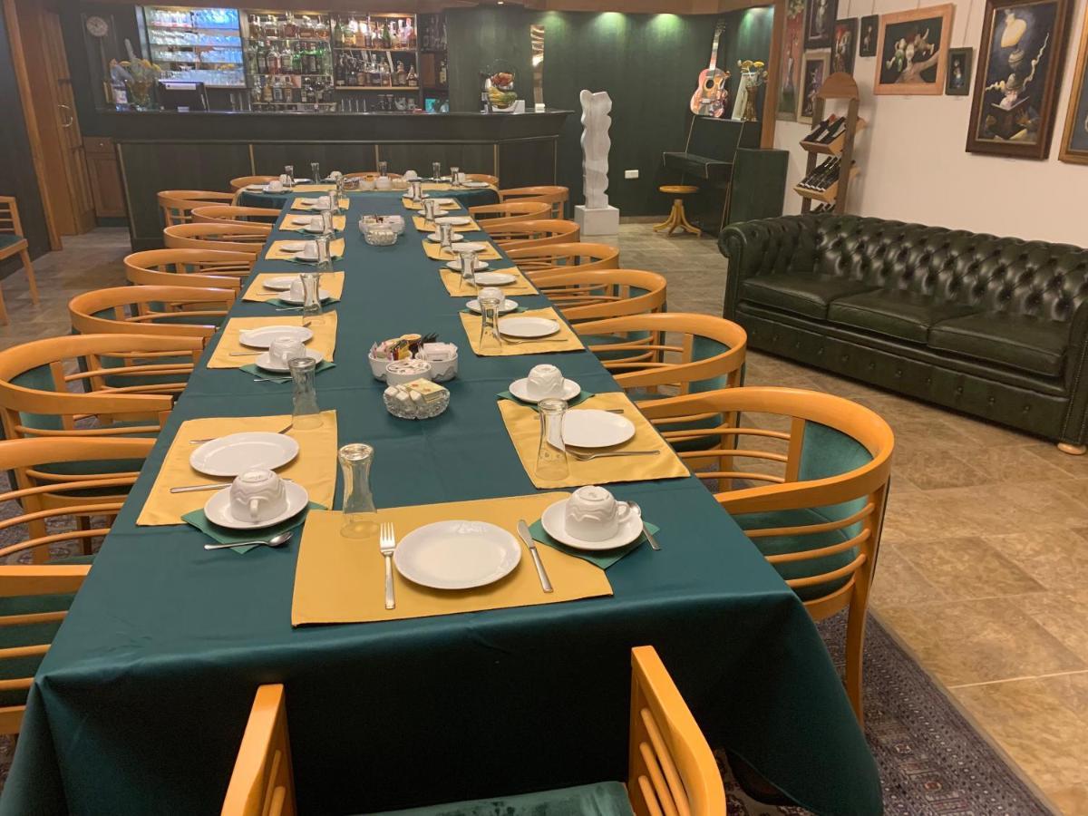 Antik Hotel Sofia Litomyšl Esterno foto
