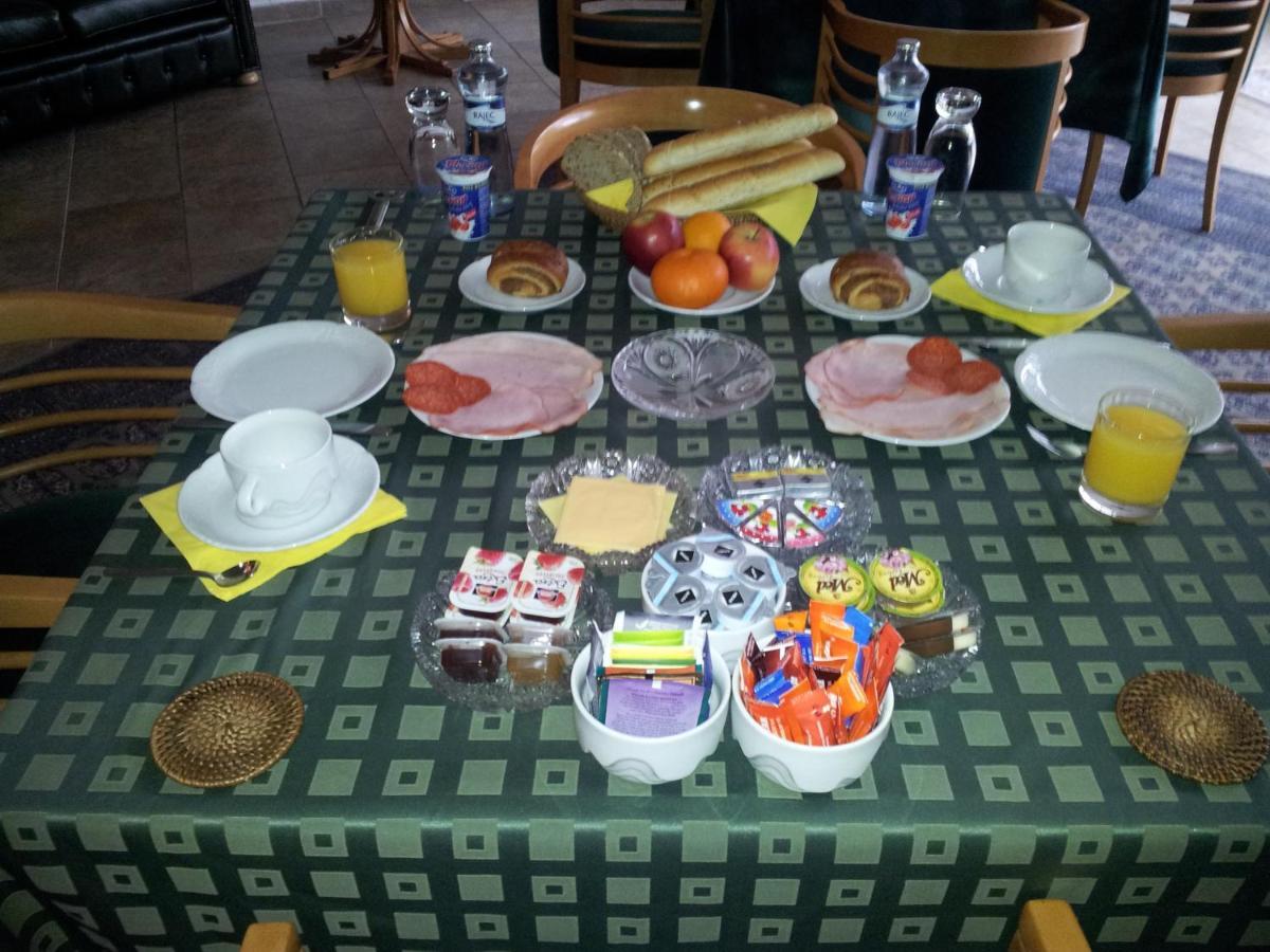 Antik Hotel Sofia Litomyšl Esterno foto